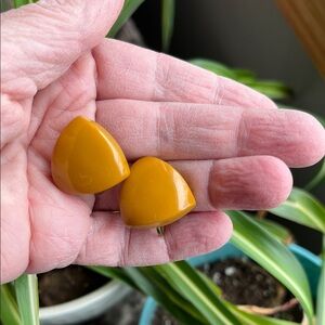 Vtg Butterscotch Bakelite Triangle Triangular Screw Back Earrings MCM Fashion
